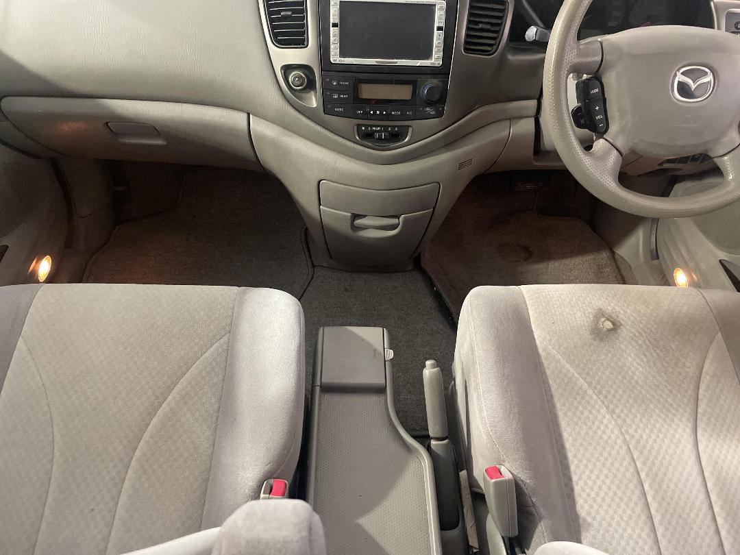 Photo '16' of Mazda MPV