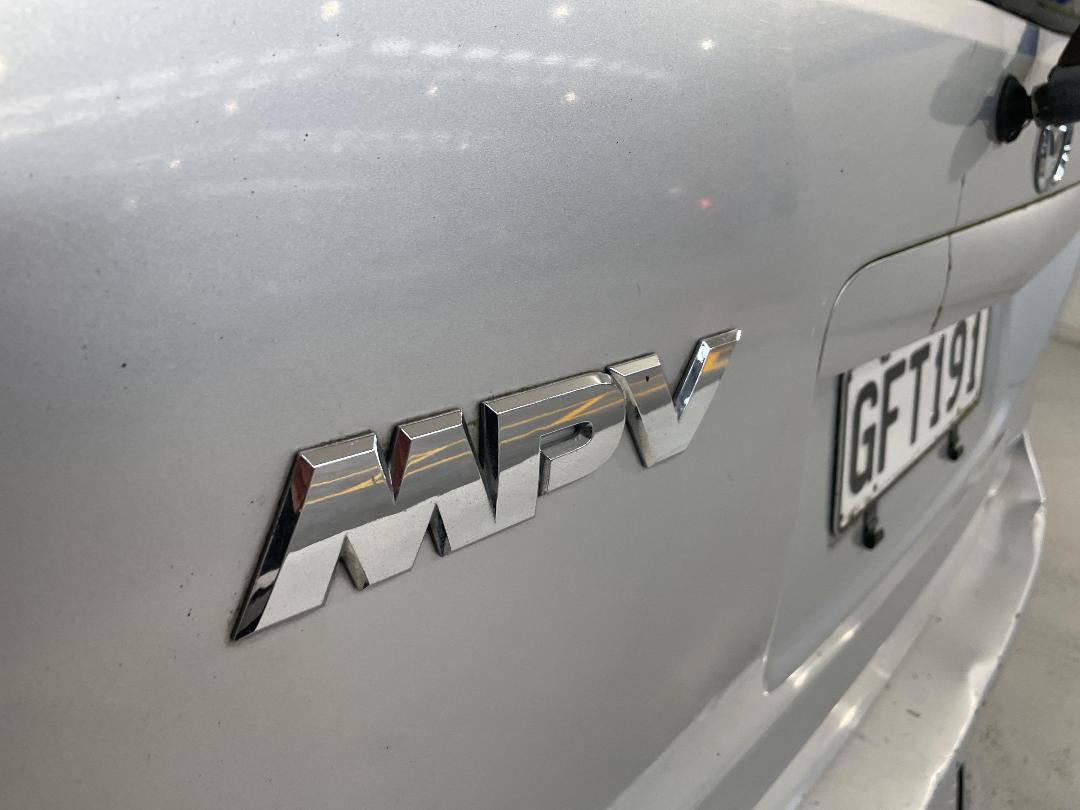 Photo '27' of Mazda MPV