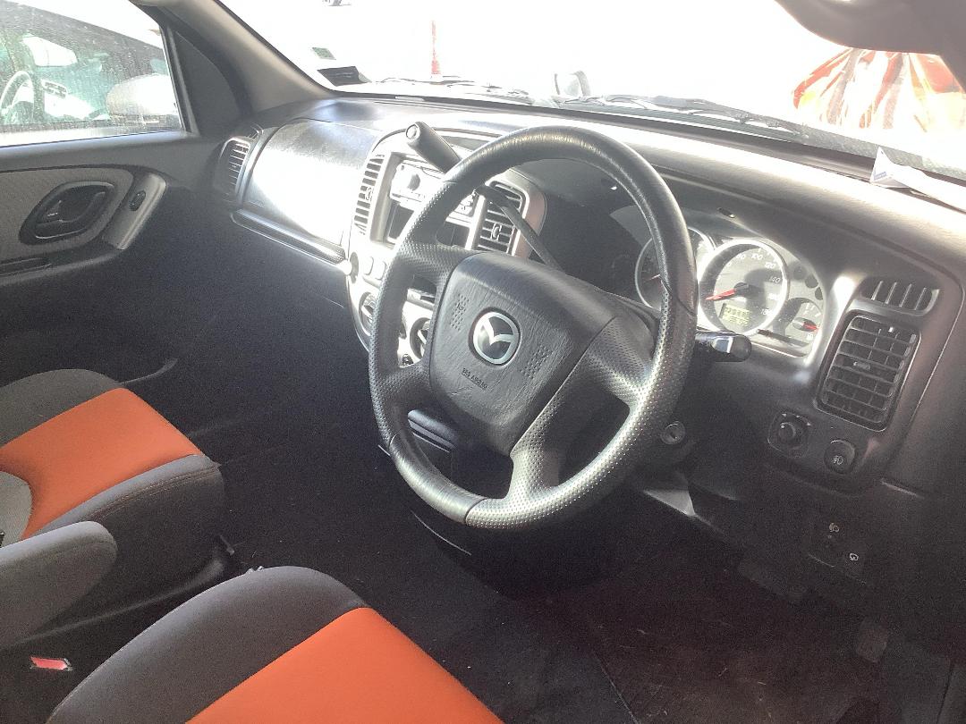 Photo '11' of Mazda Tribute