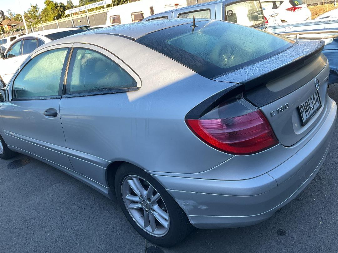 Photo '3' of Mercedes-Benz C-Class Coupe