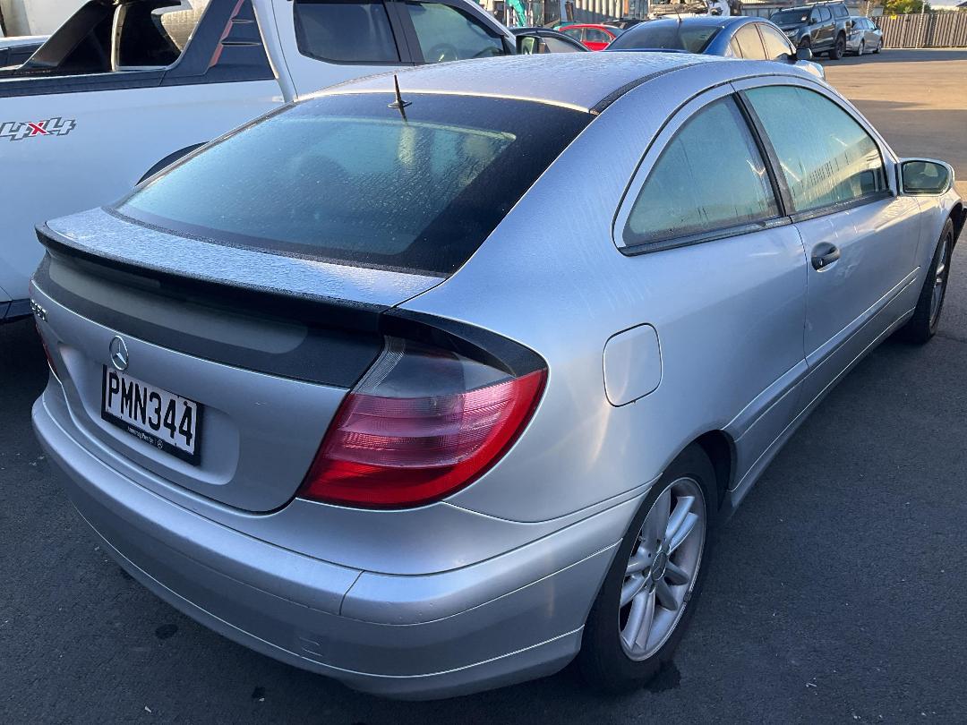 Photo '2' of Mercedes-Benz C-Class Coupe