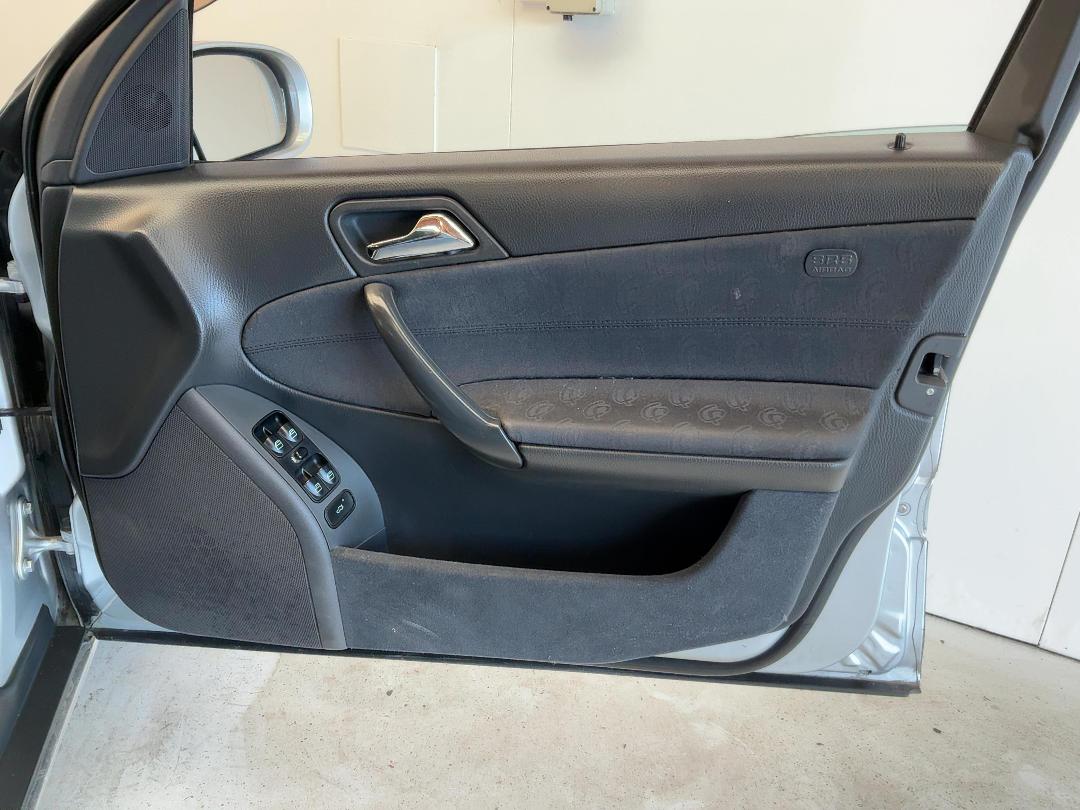 Photo '13' of Mercedes-Benz C180