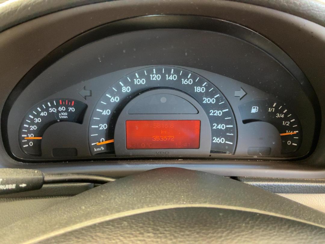 Photo '19' of Mercedes-Benz C180