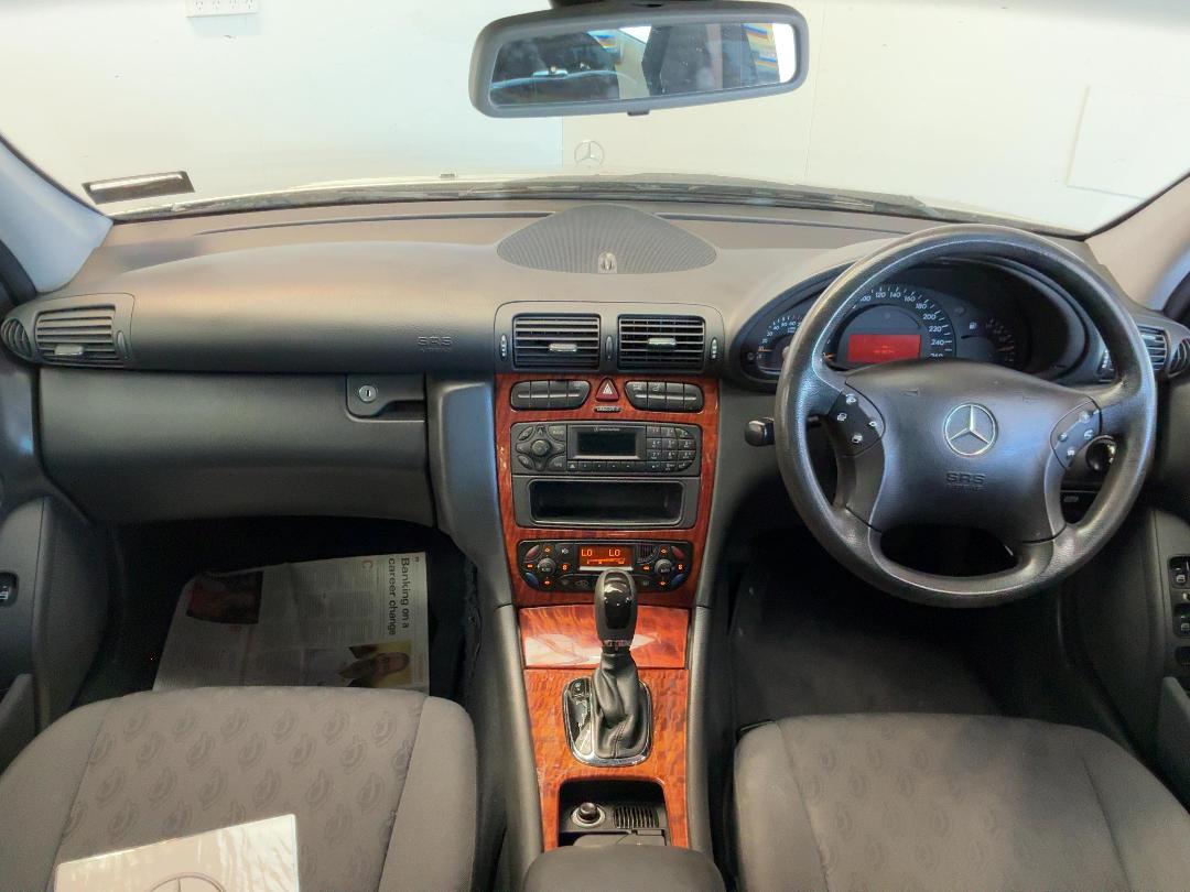 Photo '15' of Mercedes-Benz C180