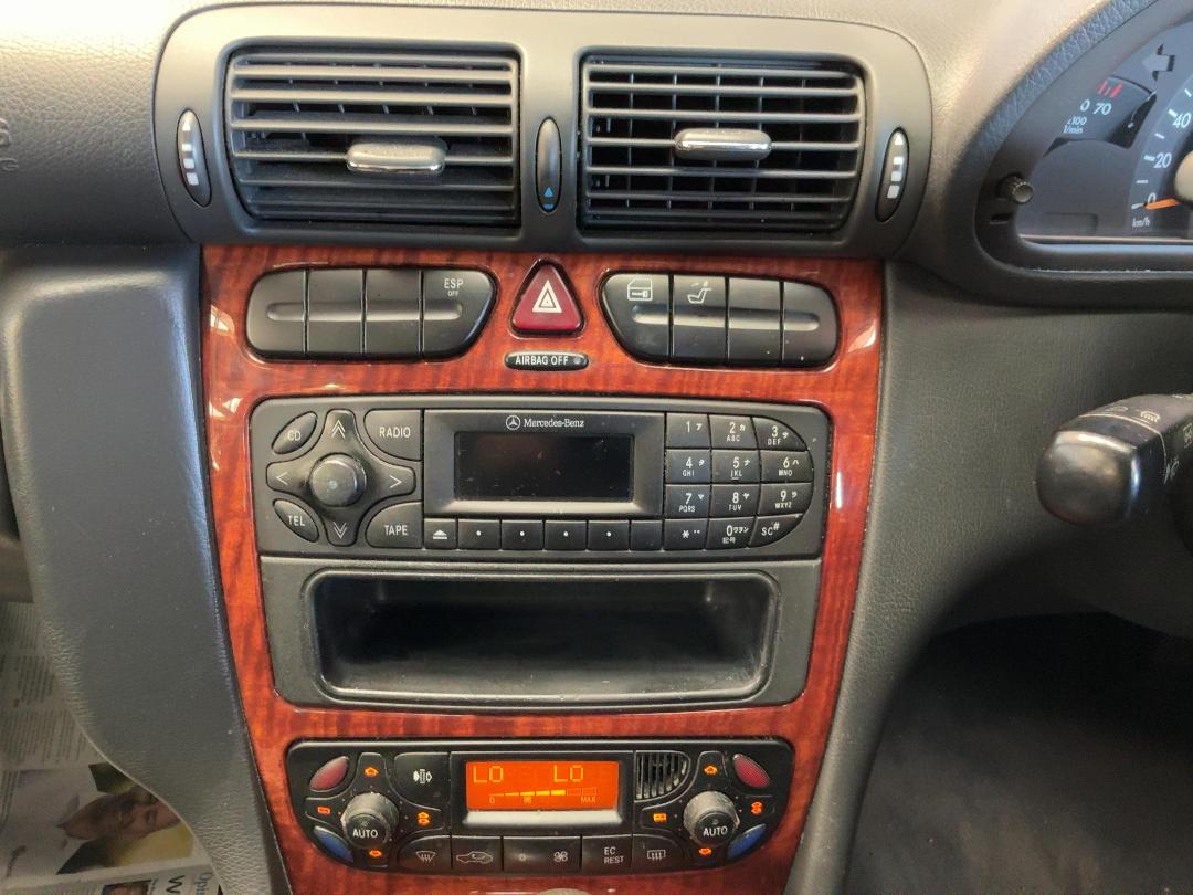 Photo '16' of Mercedes-Benz C180