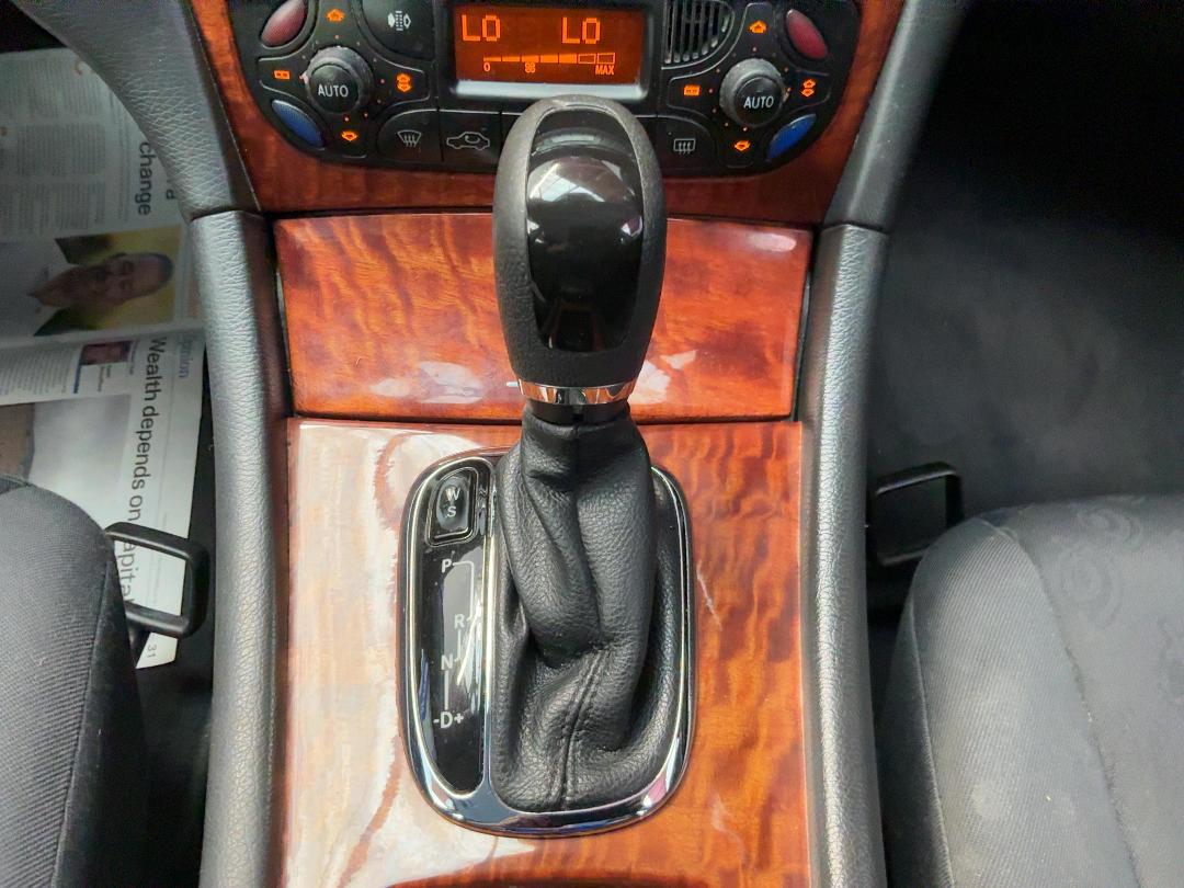 Photo '21' of Mercedes-Benz C180