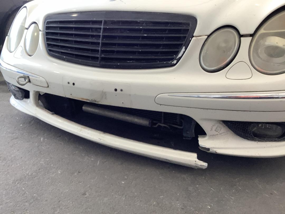 Photo '2' of Mercedes-Benz E500