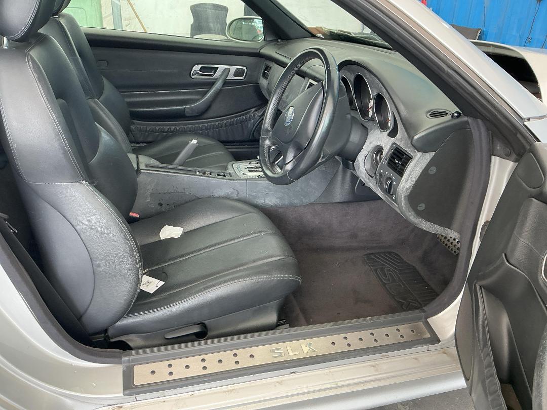 Photo '18' of Mercedes-Benz SLK230 Kompressor Photo '18' of Mercedes-Benz SLK230 Kompressor