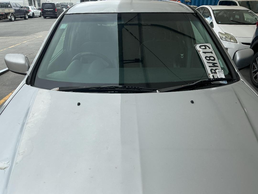 Photo '2' of Mitsubishi Airtrek Photo '2' of Mitsubishi Airtrek