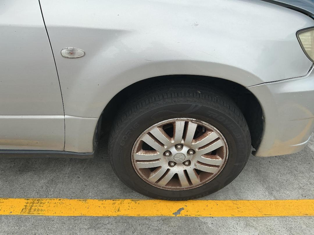 Photo '17' of Mitsubishi Airtrek Photo '17' of Mitsubishi Airtrek