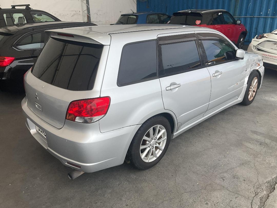 Photo '11' of Mitsubishi Airtrek