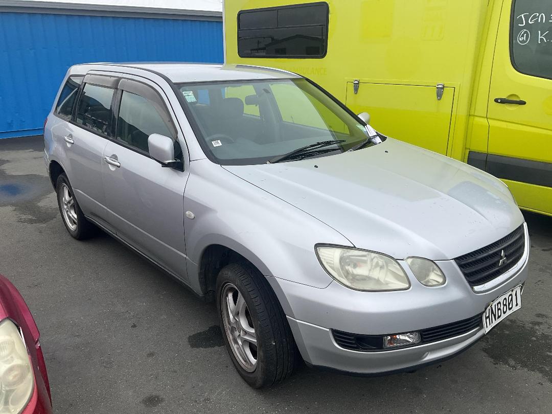 Photo '6' of Mitsubishi Airtrek