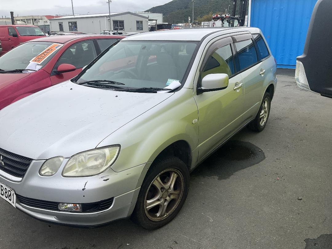 Photo '2' of Mitsubishi Airtrek