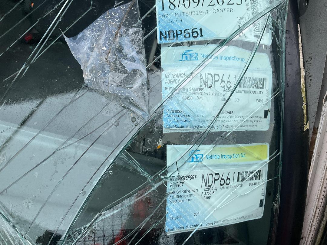 Photo '19' of Mitsubishi Canter FE155F4 Box Body