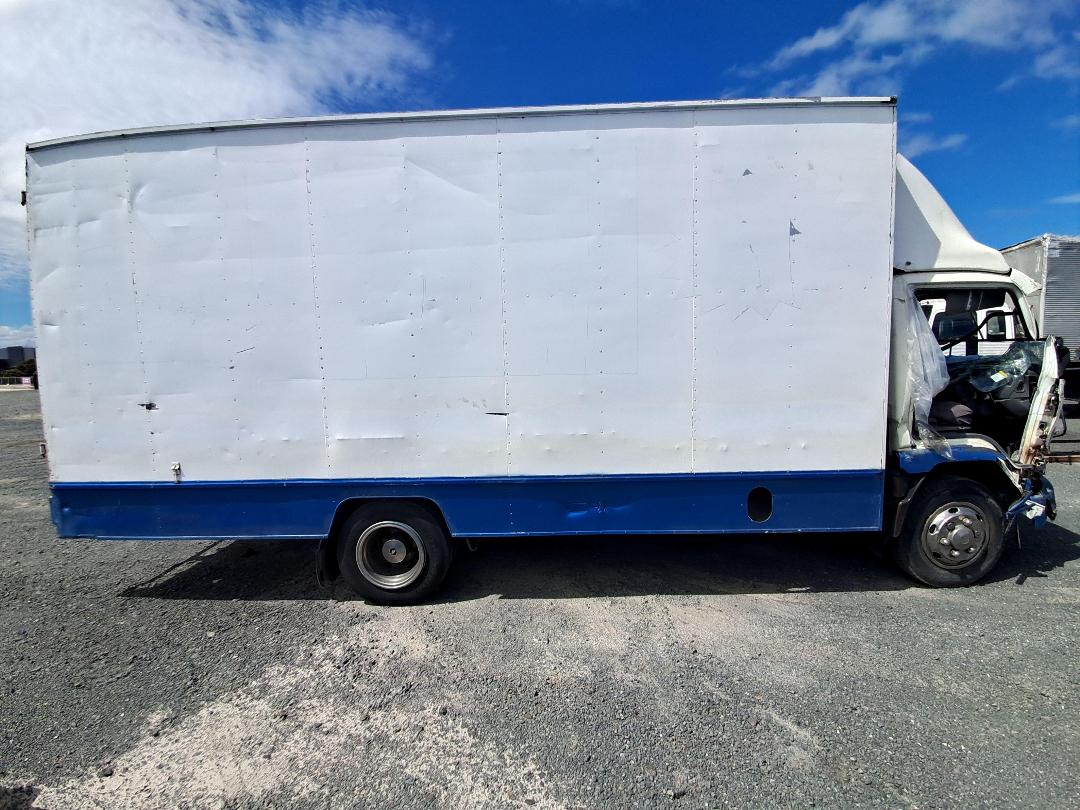 Photo '3' of Mitsubishi Canter FE155F4 Box Body