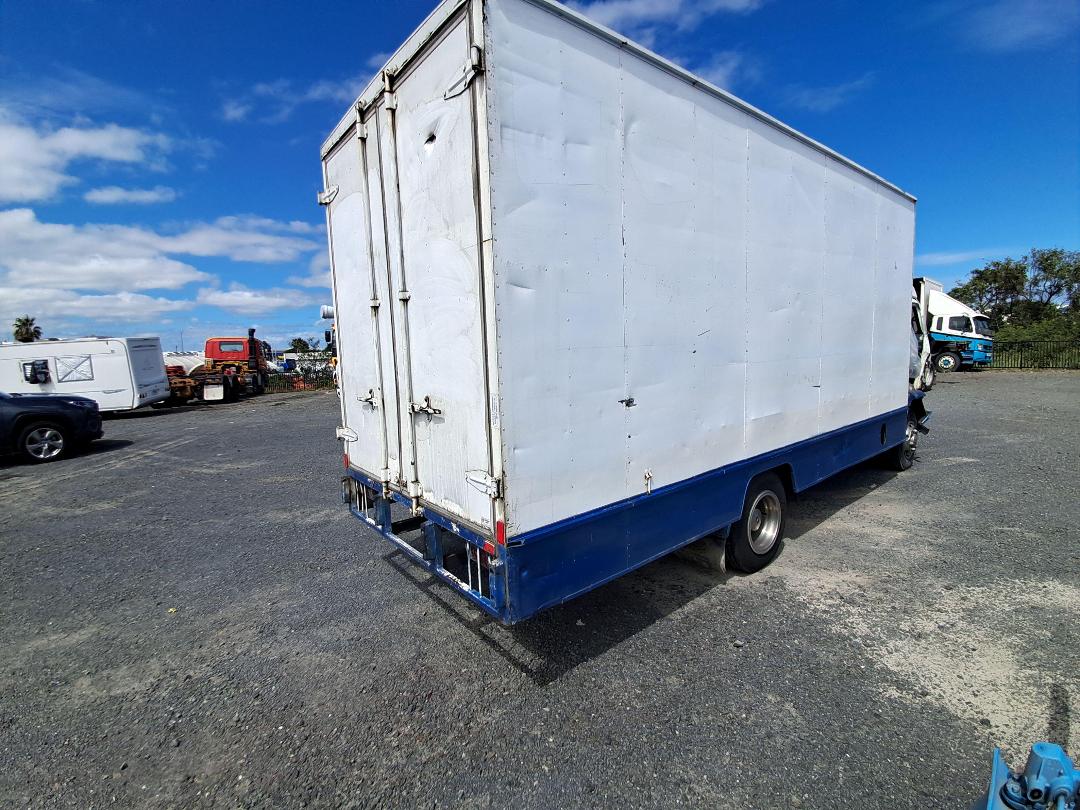 Photo '4' of Mitsubishi Canter FE155F4 Box Body