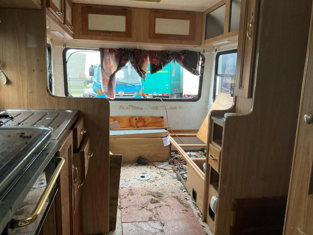 Photo '11' of Mitsubishi Canter FE112C6 Motorhome Photo '11' of Mitsubishi Canter FE112C6 Motorhome