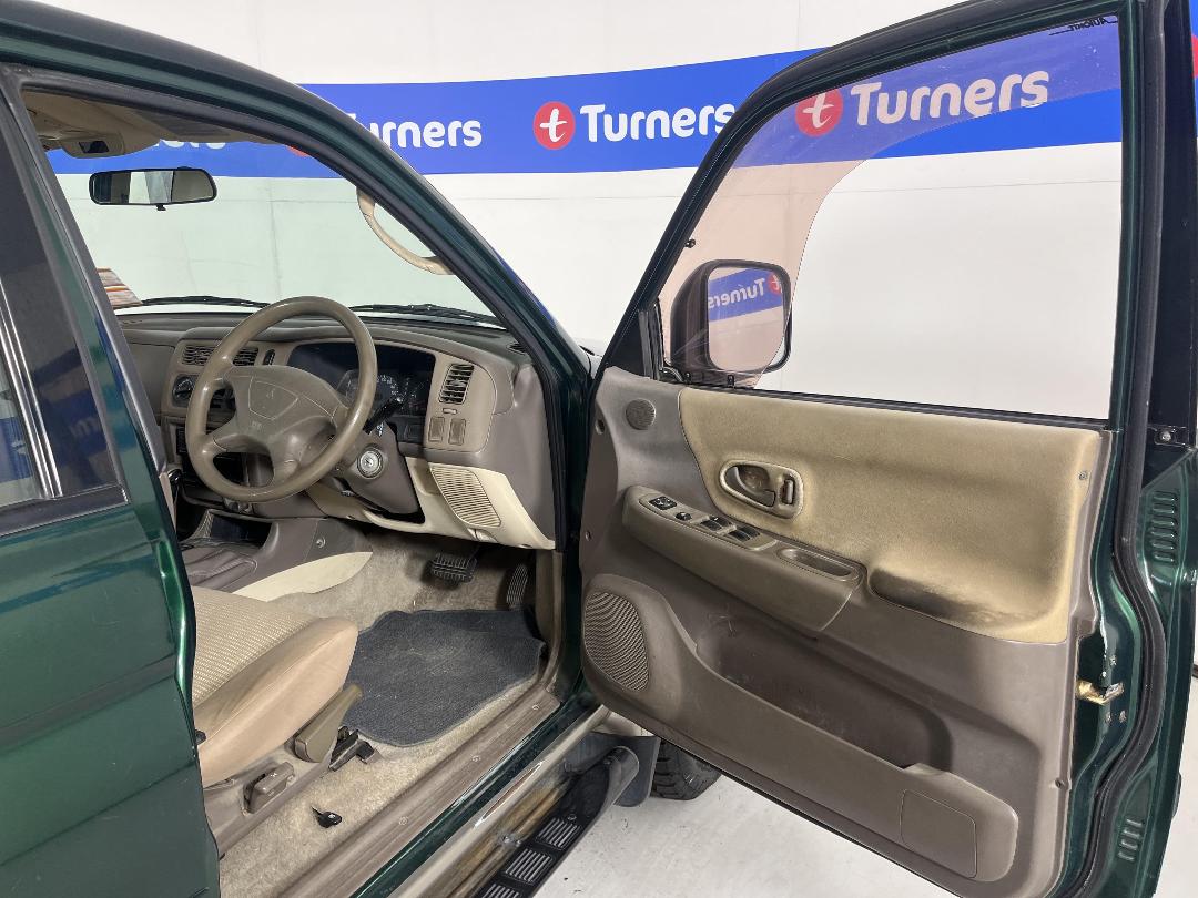 Photo '15' of Mitsubishi Challenger Photo '15' of Mitsubishi Challenger