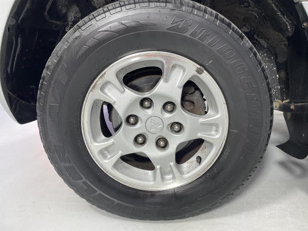 Photo '10' of Mitsubishi Pajero