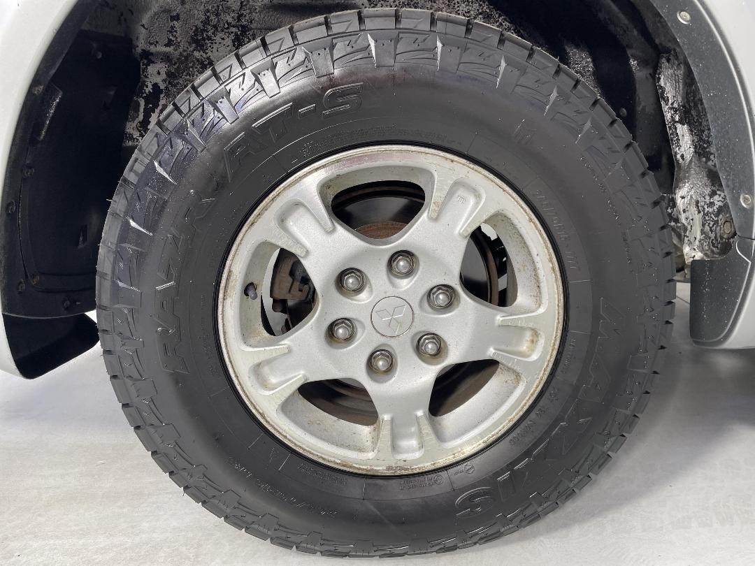 Photo '12' of Mitsubishi Pajero