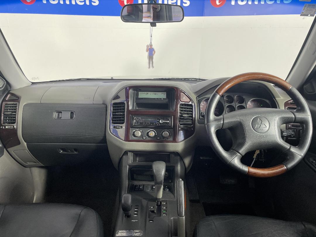 Photo '17' of Mitsubishi Pajero