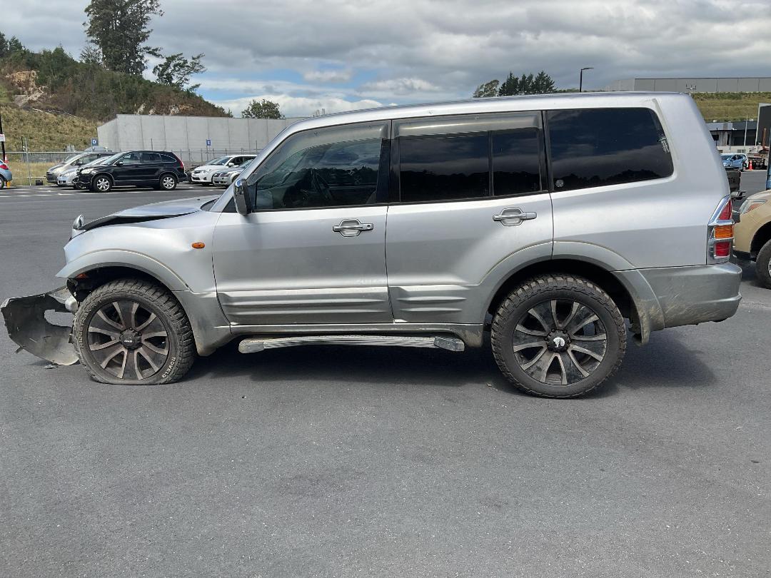 Photo '6' of Mitsubishi Pajero