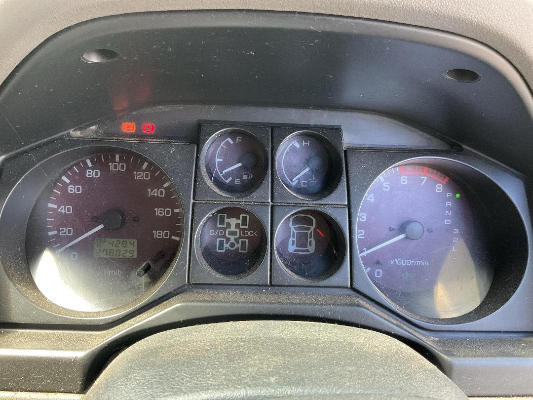 Photo '13' of Mitsubishi Pajero