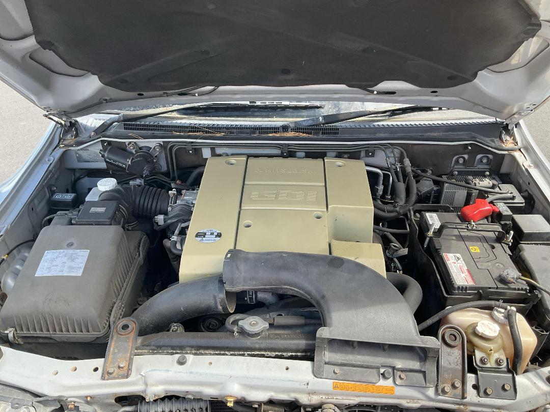 Photo '19' of Mitsubishi Pajero