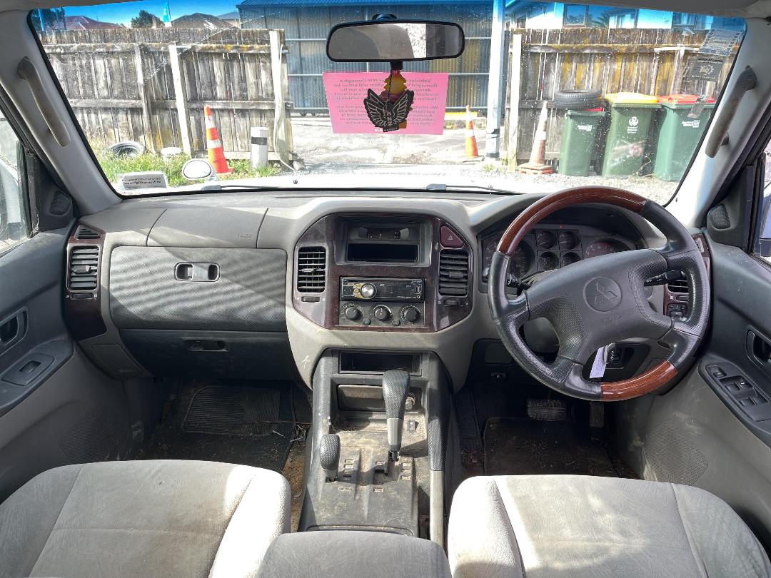 Photo '15' of Mitsubishi Pajero