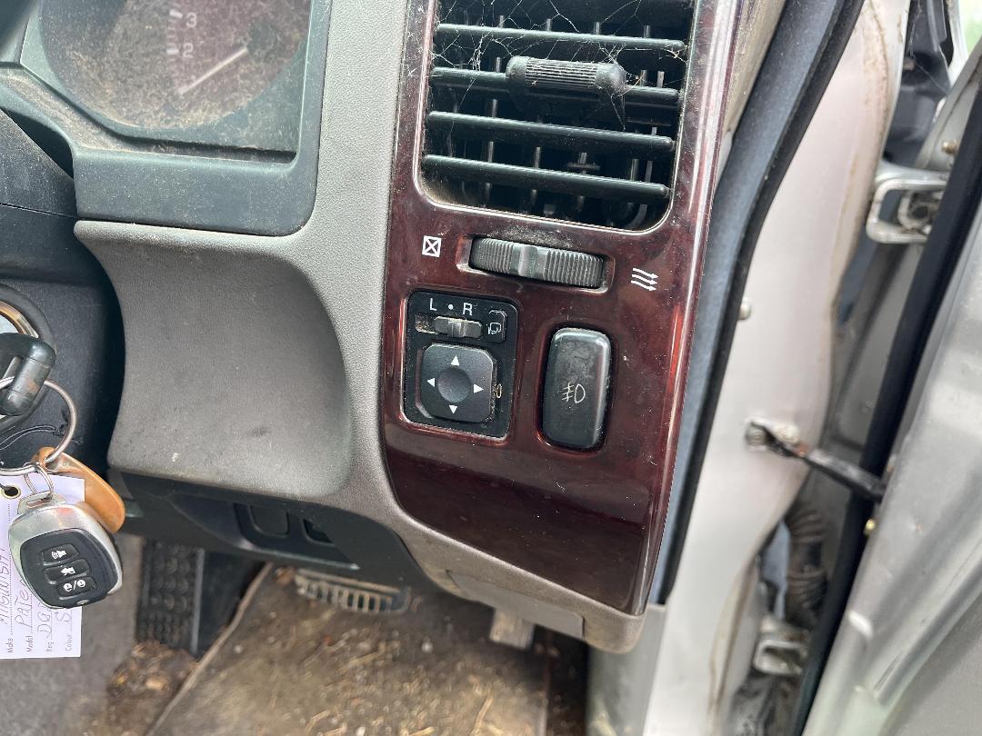 Photo '25' of Mitsubishi Pajero