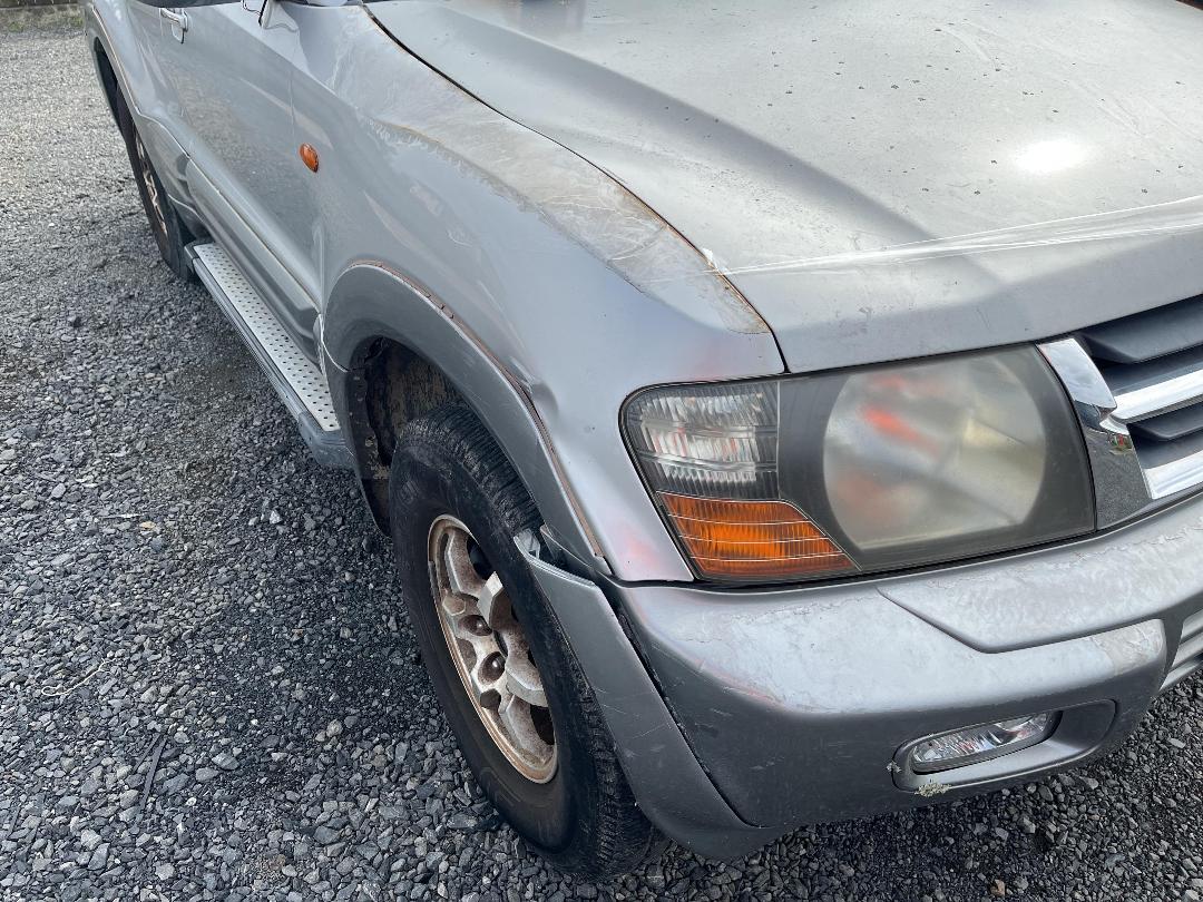 Photo '23' of Mitsubishi Pajero