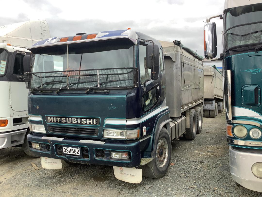 Photo '7' of Mitsubishi Shogun FV430K1 Tipper Photo '7' of Mitsubishi Shogun FV430K1 Tipper