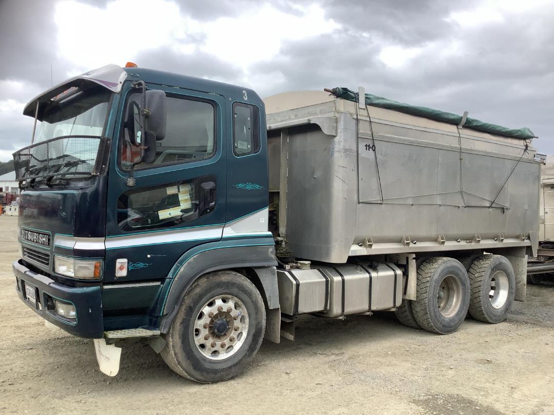 Photo '9' of Mitsubishi Shogun FV430K1 Tipper Photo '9' of Mitsubishi Shogun FV430K1 Tipper