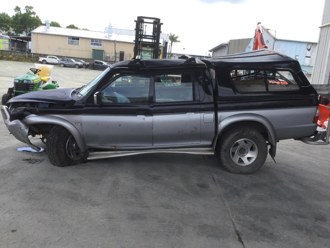 Photo '4' of Mitsubishi Triton D/CAB GLS