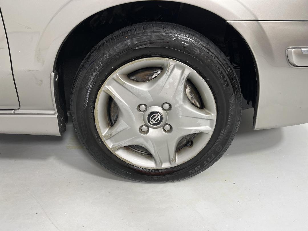 Photo '9' of Nissan Bluebird Photo '9' of Nissan Bluebird