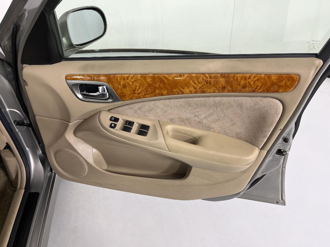 Photo '15' of Nissan Bluebird Photo '15' of Nissan Bluebird