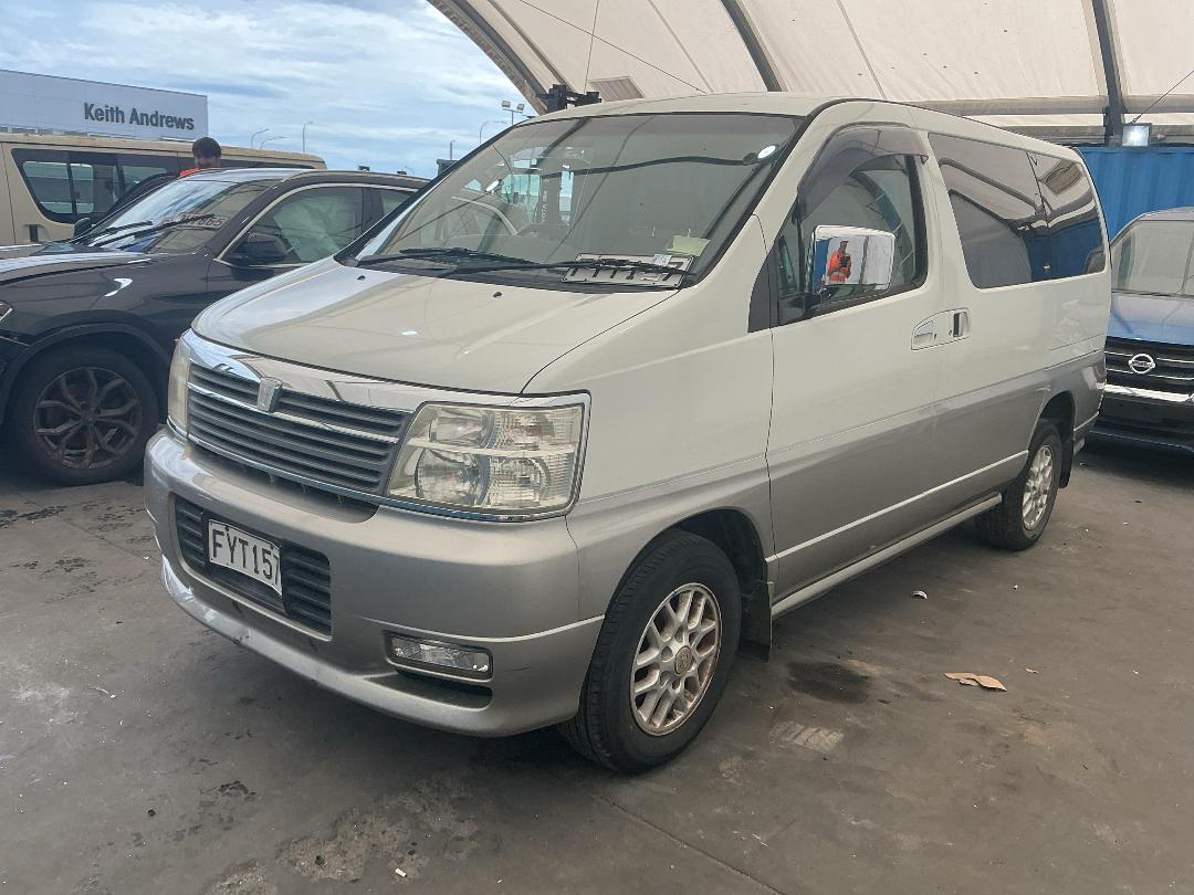 Photo '7' of Nissan Elgrand Photo '7' of Nissan Elgrand