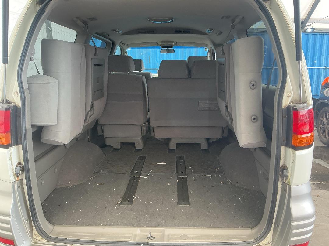 Photo '12' of Nissan Elgrand Photo '12' of Nissan Elgrand