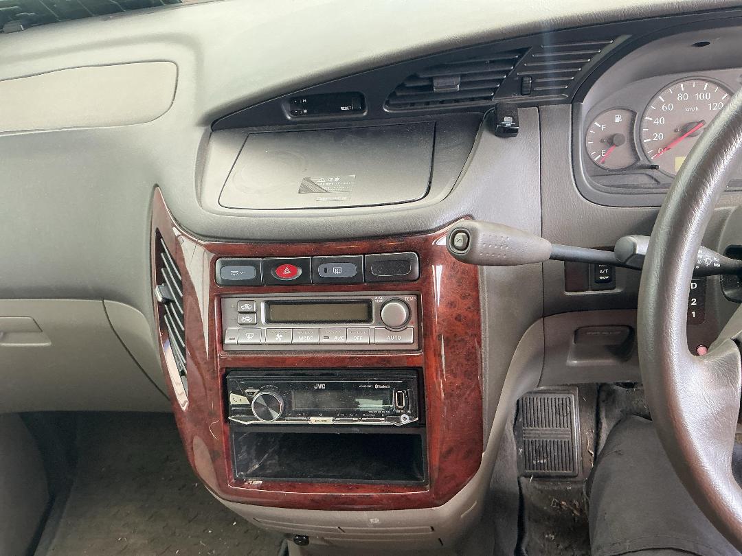 Photo '19' of Nissan Elgrand Photo '19' of Nissan Elgrand