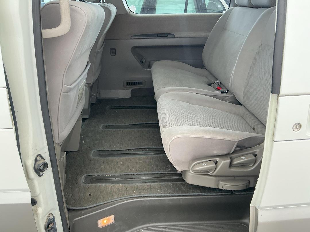 Photo '28' of Nissan Elgrand Photo '28' of Nissan Elgrand