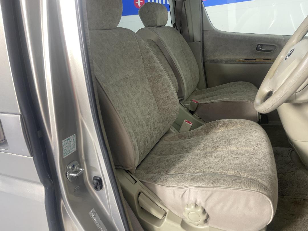 Photo '16' of Nissan Elgrand