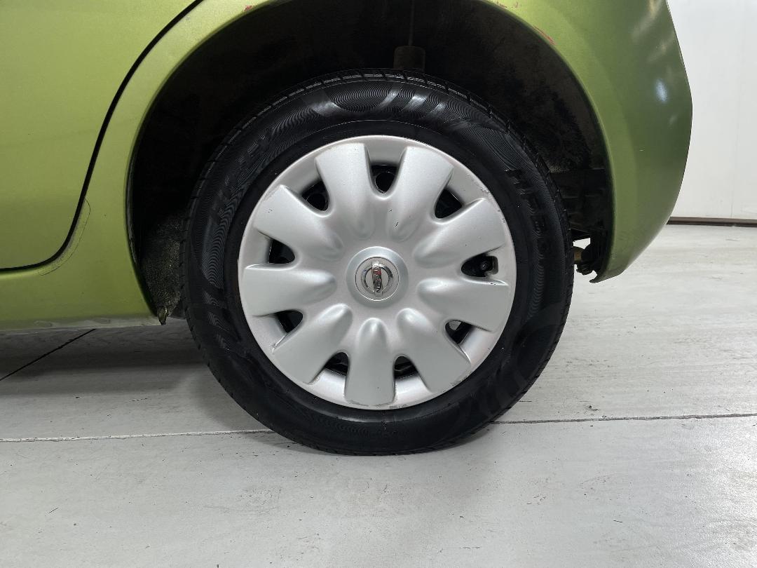 Photo '6' of Nissan March