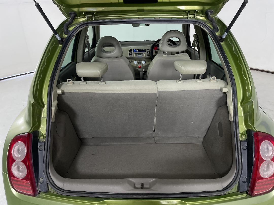 Photo '9' of Nissan March