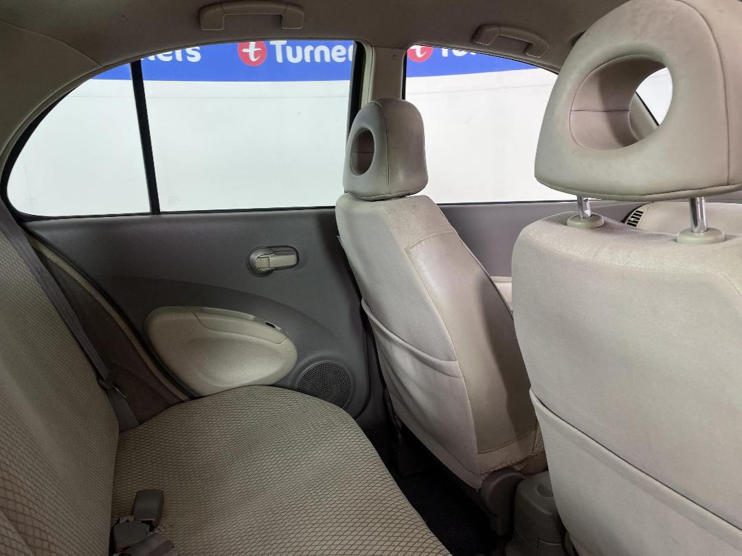 Photo '15' of Nissan March