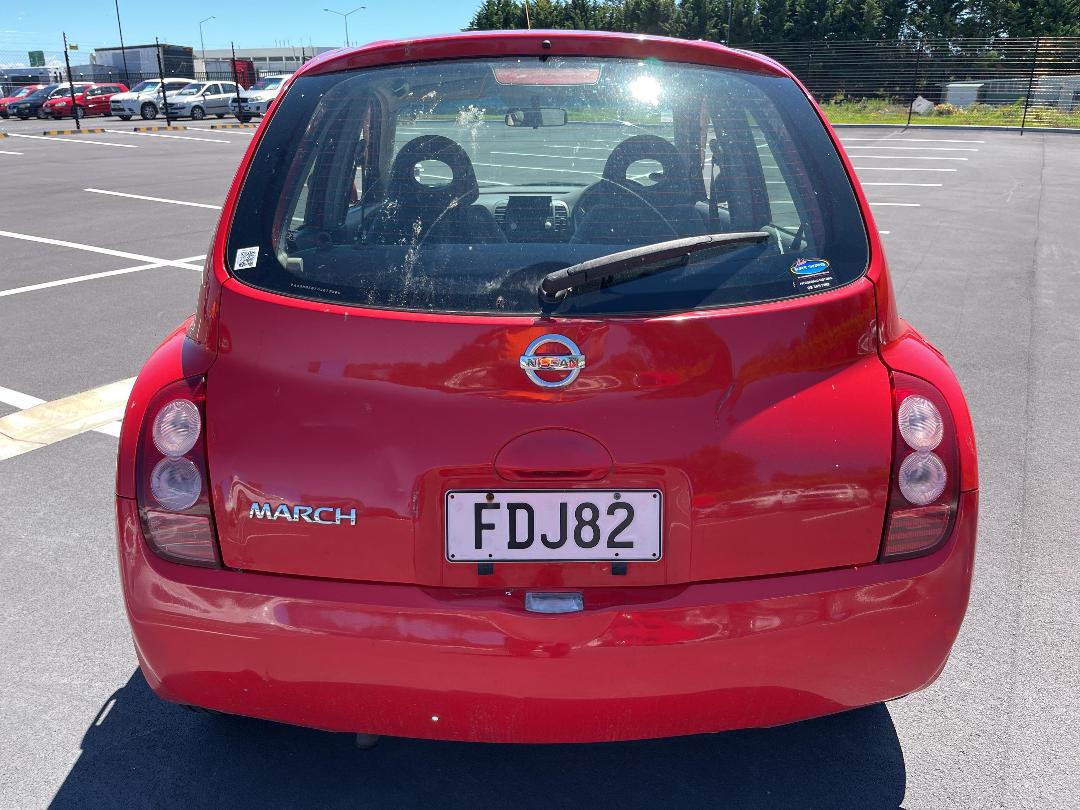 Photo '8' of Nissan March Photo '8' of Nissan March