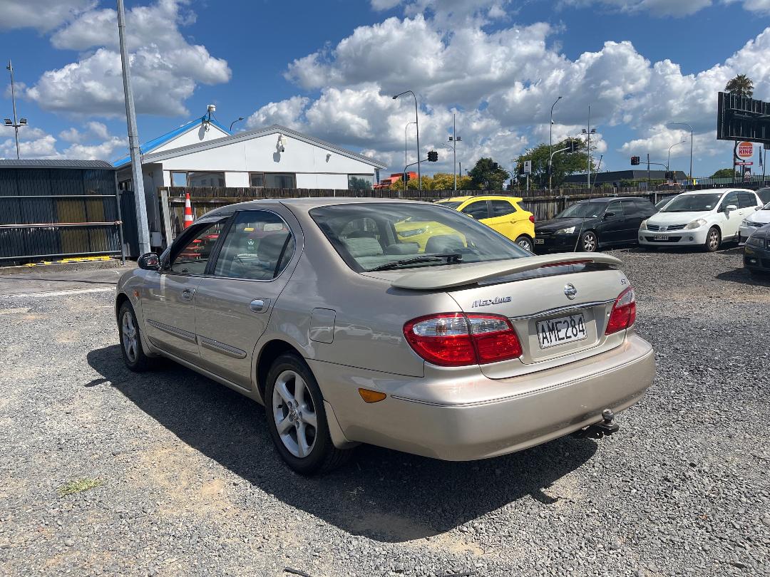 Photo '4' of Nissan Maxima ST F/Lift