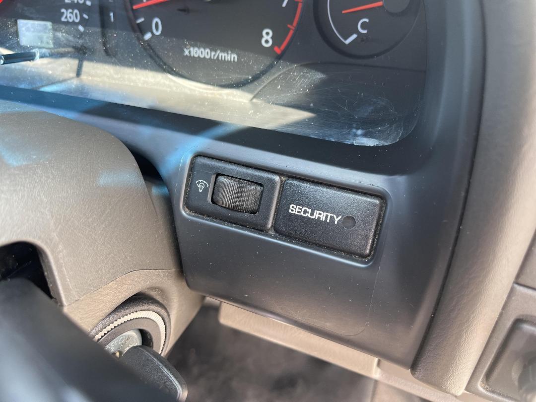 Photo '25' of Nissan Maxima ST F/Lift