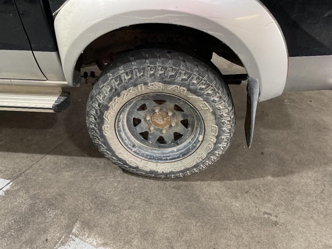 Photo '11' of Nissan Navara D/C W/S Vent Photo '11' of Nissan Navara D/C W/S Vent