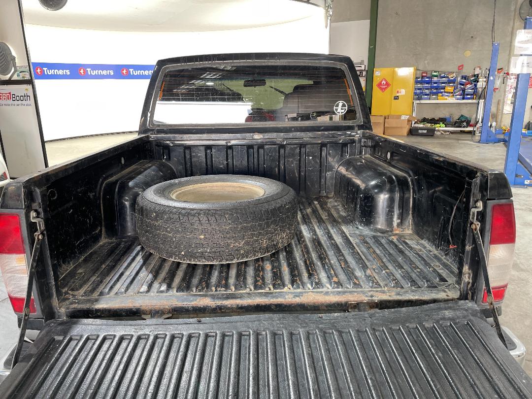 Photo '12' of Nissan Navara D/C W/S Vent Photo '12' of Nissan Navara D/C W/S Vent