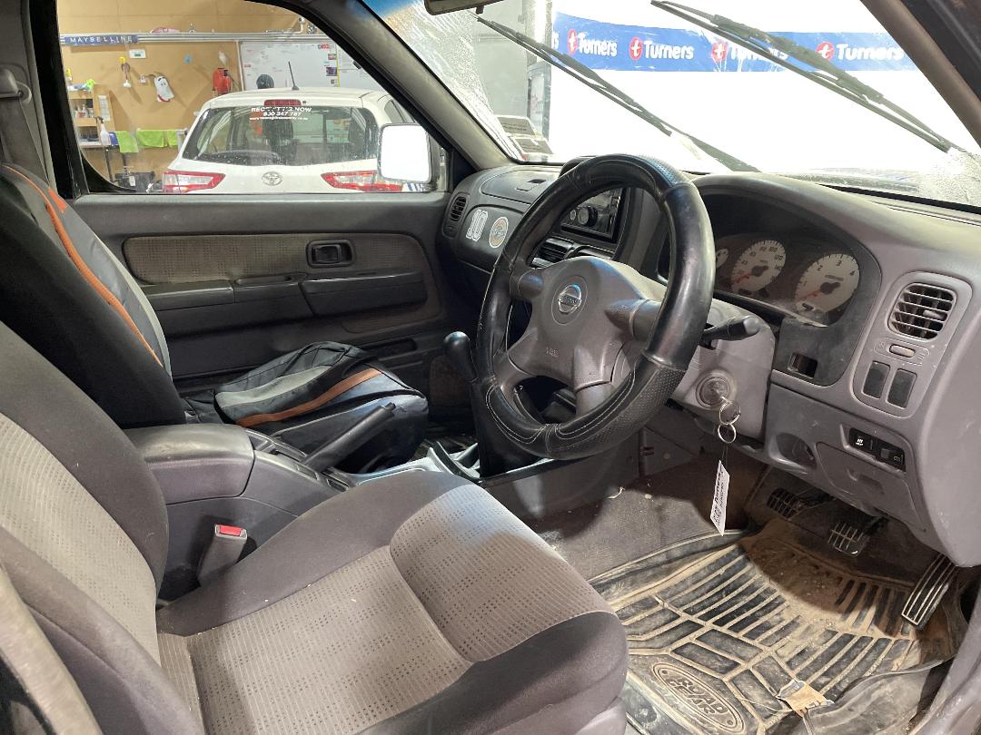 Photo '14' of Nissan Navara D/C W/S Vent Photo '14' of Nissan Navara D/C W/S Vent